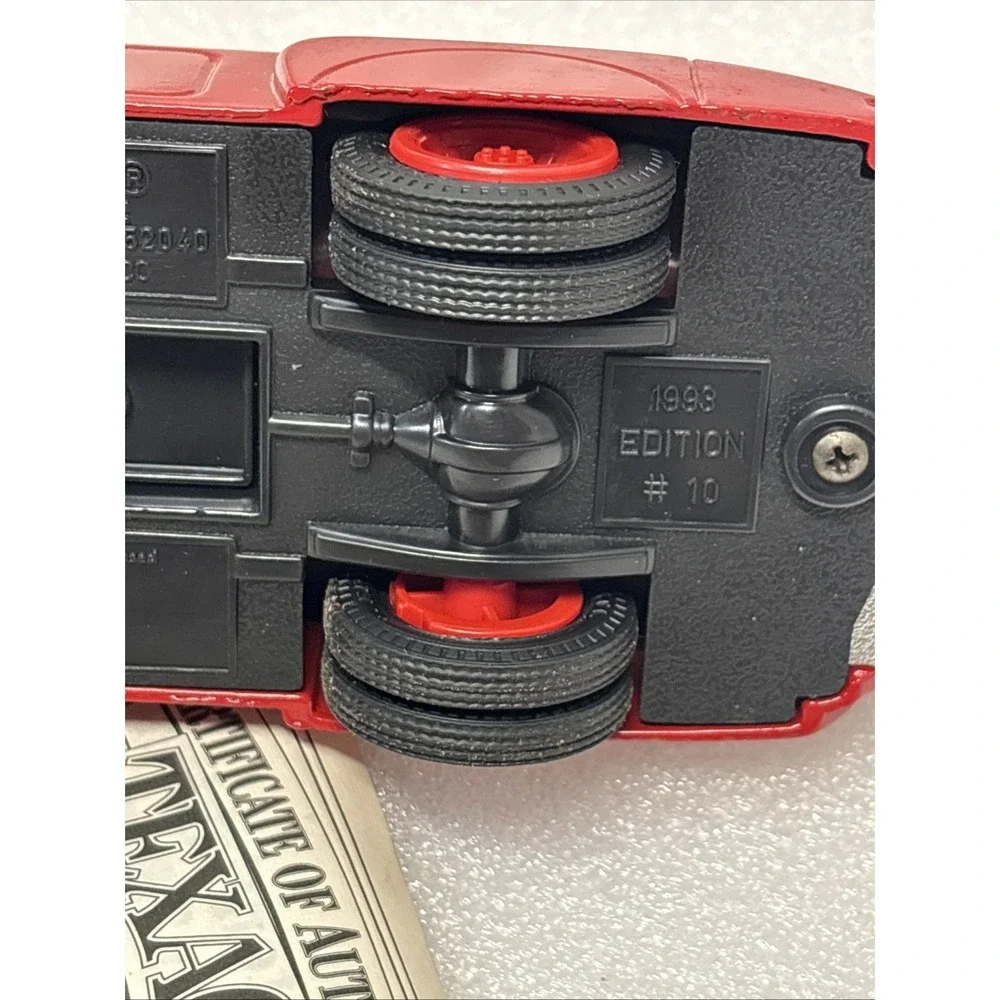 ERTL‎ 1939 DODGE AIRFLOW TEXACO DIE CAST TANKER Locking coin Bank with key.